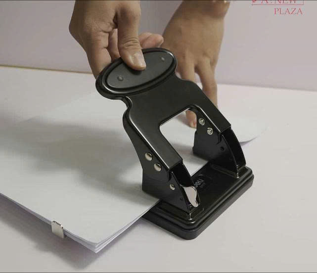 Máy đột lỗ Deli - DL.0117